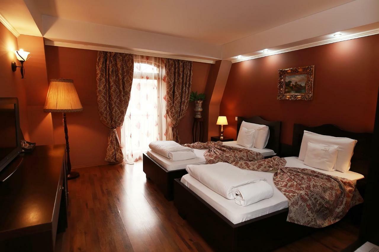 Hotel-Pensiunea Zefir Timisoara Exterior photo