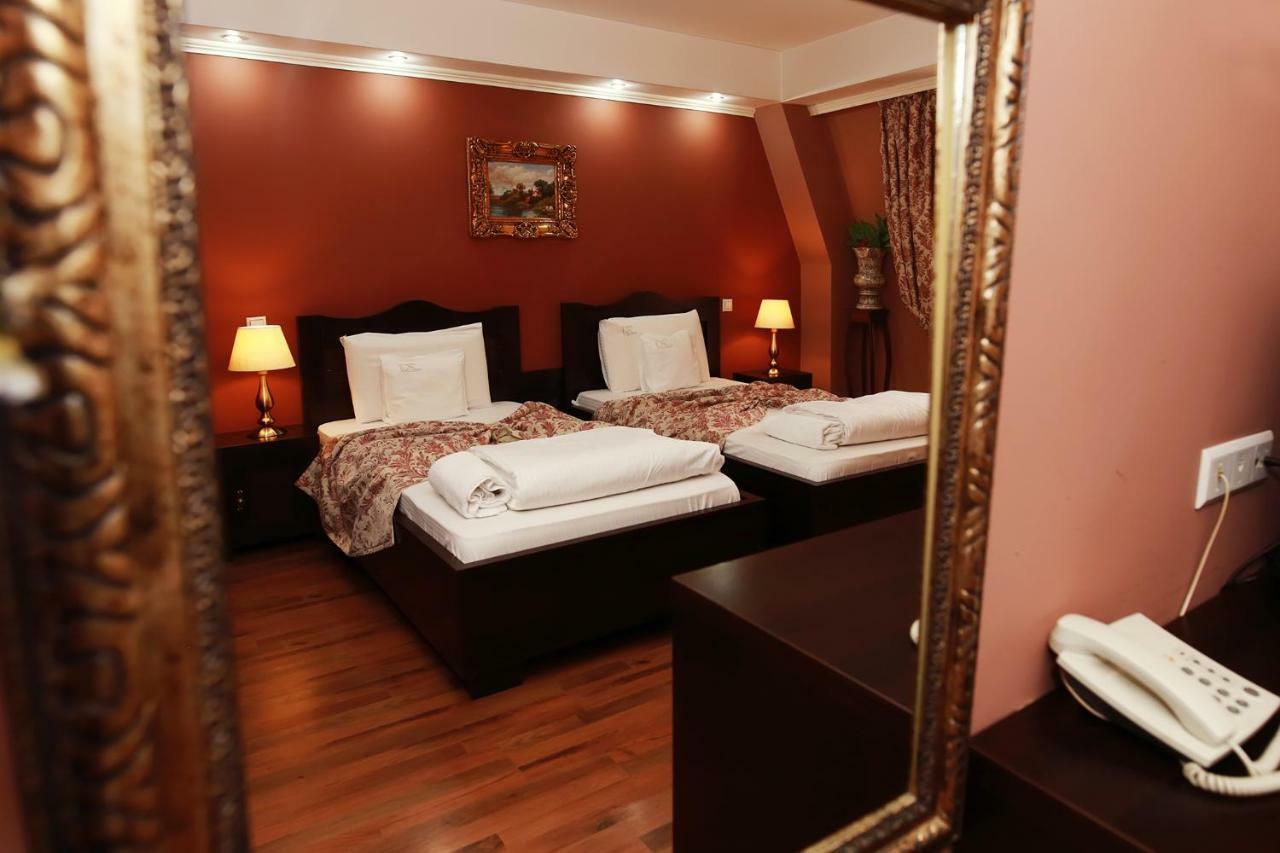 Hotel-Pensiunea Zefir Timisoara Exterior photo
